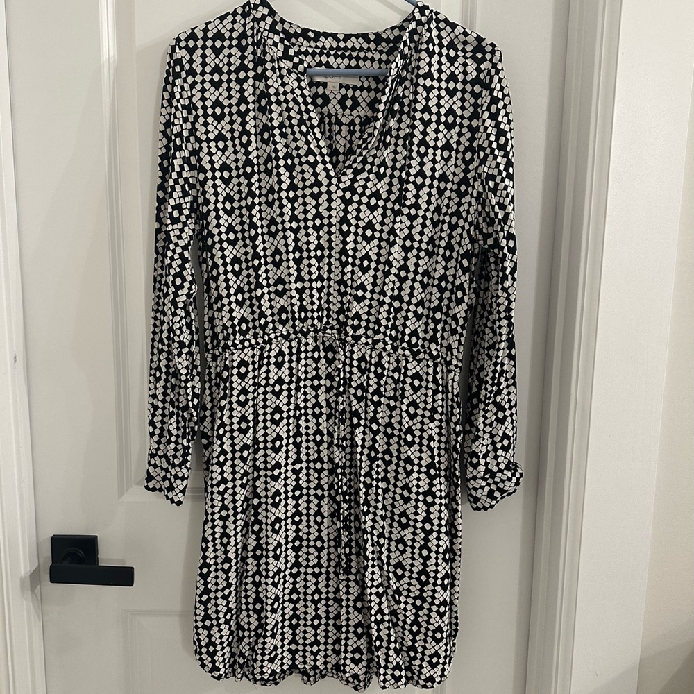 LOFT Monochrome Patterned Long Sleeve Dress